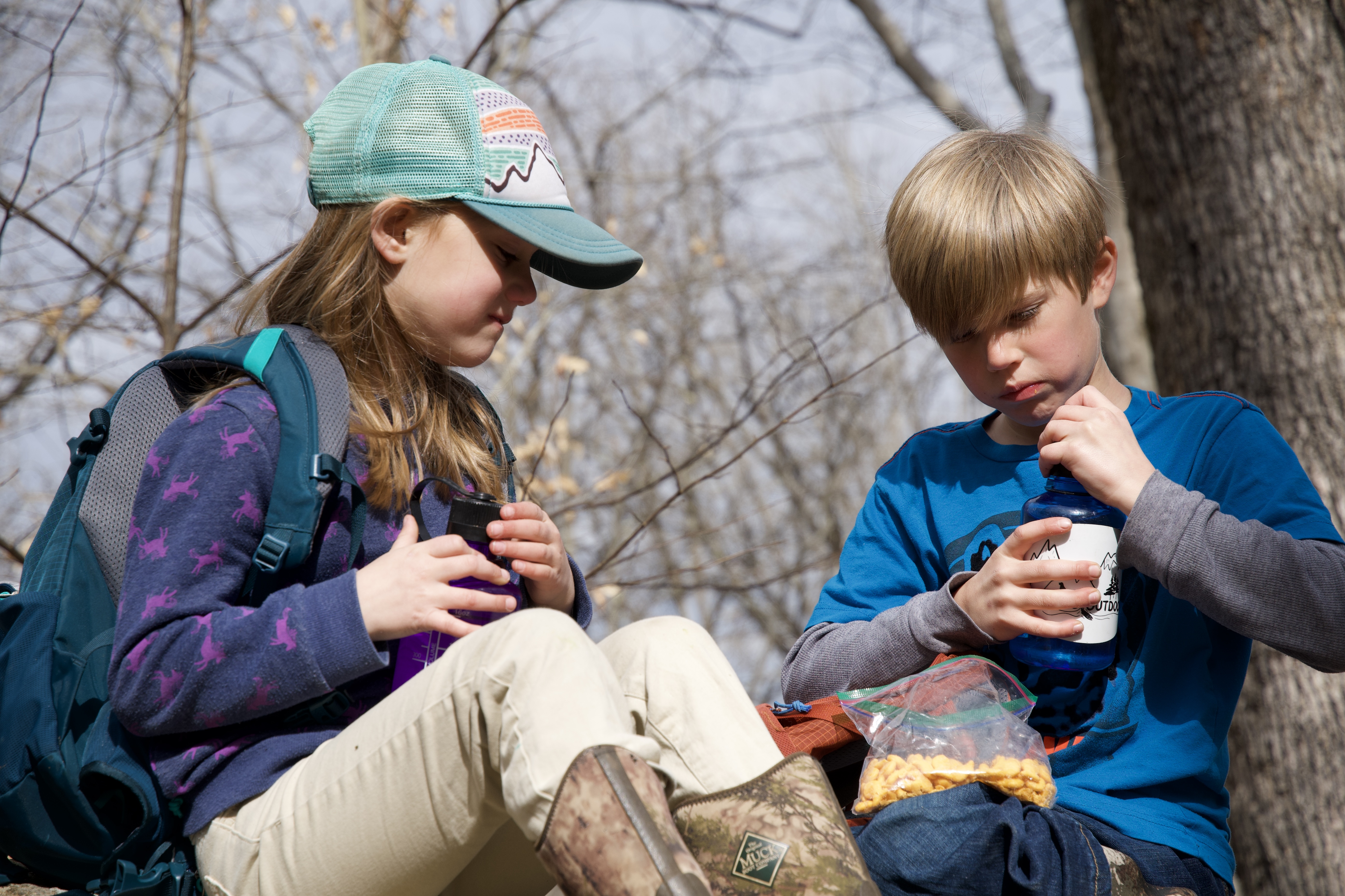 Kids on sale hiking clothes